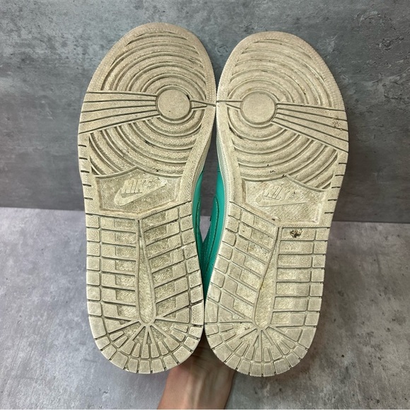 Nike Air Jordan 1 Low Hyper Turquoise 553558-304 Mens sz 9 - turquoise - Picture 5 of 6